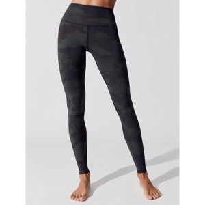 SOLD! —ALO YOGA CAMO LEGGING